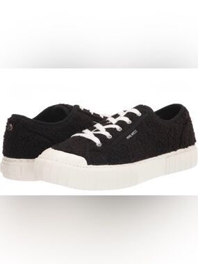 AEROSOLES Chic & Cozy Kicks! Size 6